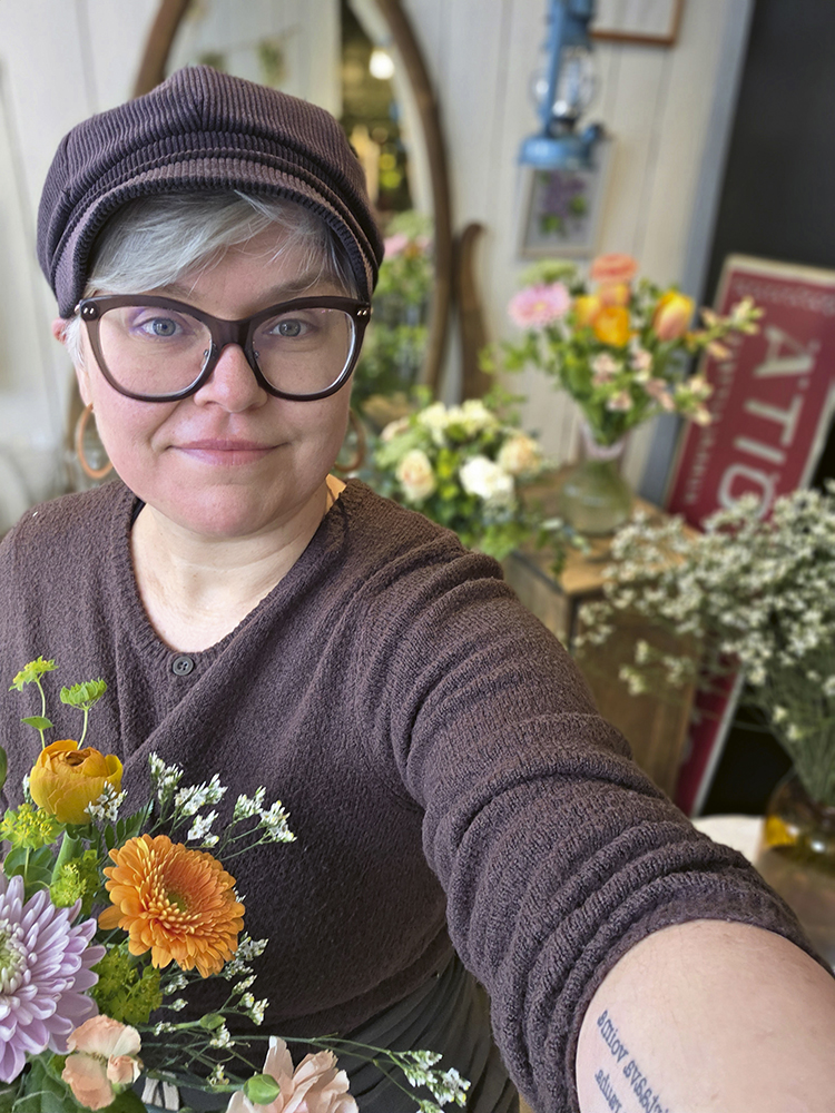 laura_luovuuden_kukka-kopio